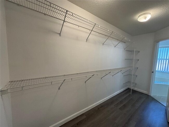 Building Photo - 6019 Bay Valley Ct