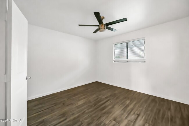 Building Photo - 1744 W Glendale Ave