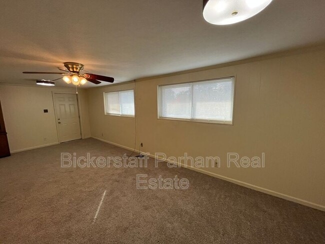 Building Photo - 4027 Canady St