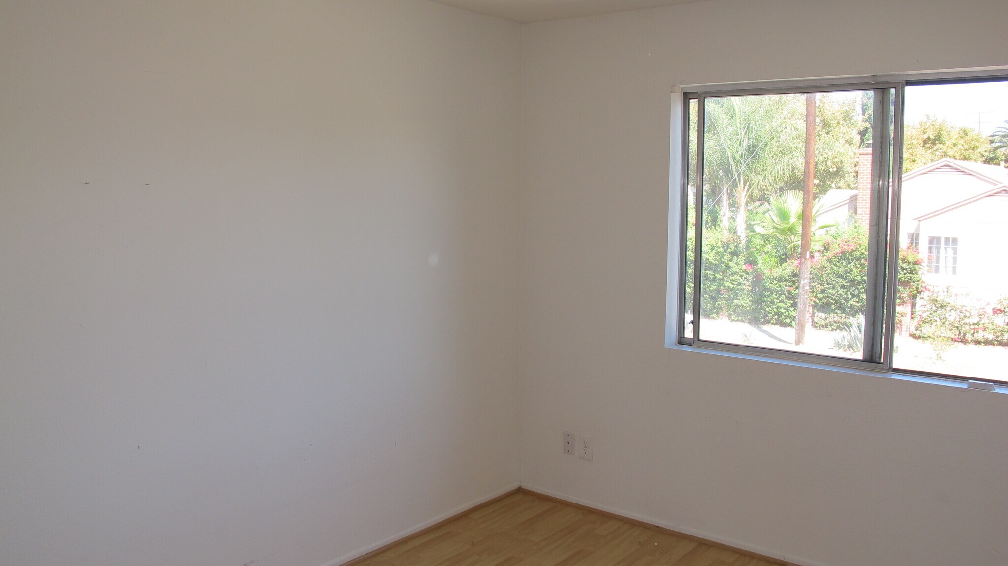 Building Photo - 7020 Coldwater Canyon Ave