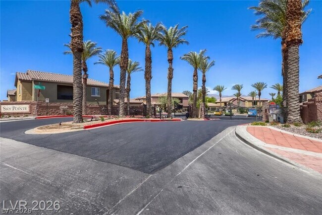 Building Photo - 6868 Sky Pointe Dr