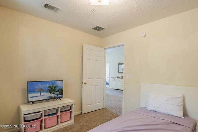 Building Photo - 13808 Herons Landing Way