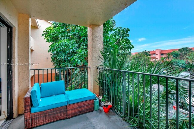 Building Photo - 9999 Summerbreeze Dr