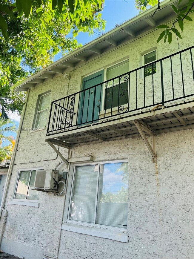 Building Photo - 1536 Polk St