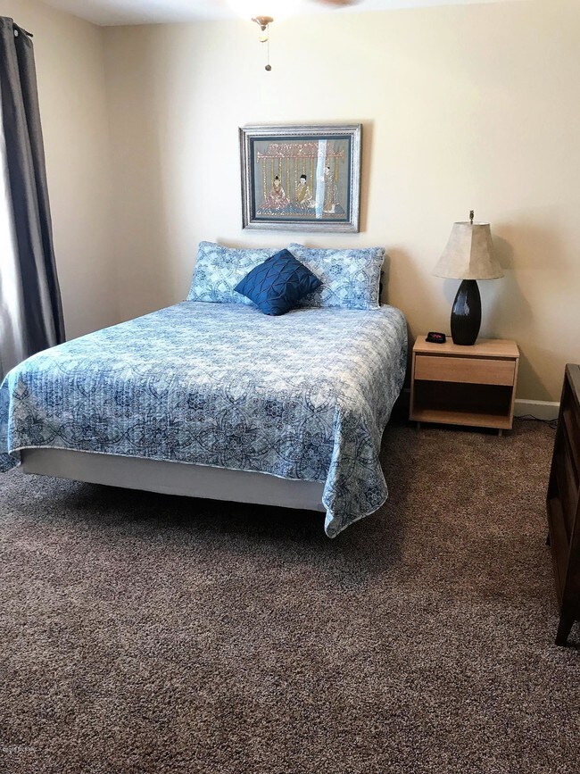 Building Photo - 5751 N Kolb Rd