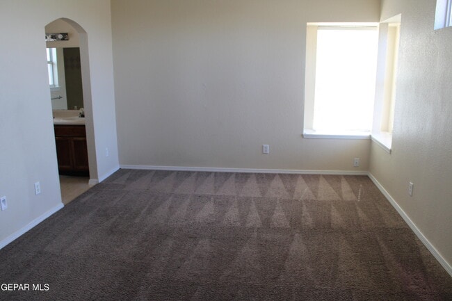 Building Photo - 12101 Picasso Dr