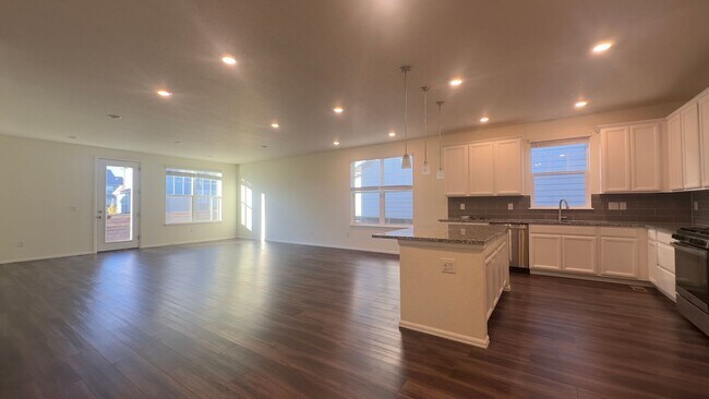 Building Photo - Great House In Fort Collins.  FALL LEASE SPECIAL! - $1000 off your 1st months rent!