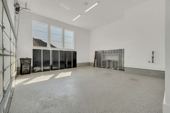 Building Photo - 6409 HIgh Top Ct