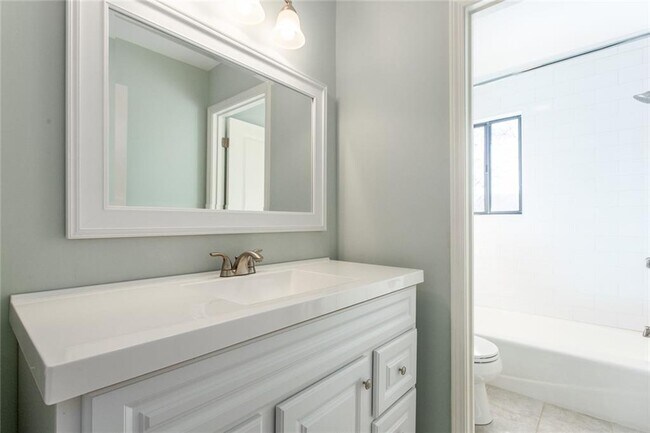 Building Photo - 820 Muirfield Trce