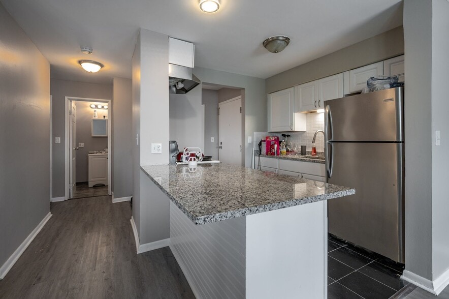 Building Photo - 2310 N Harlem Ave