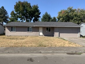 Building Photo - 4 bedroom 2 bath home on quiet street in Hillsboro near Intel