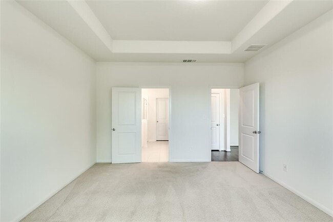 Building Photo - 252 Clear Frk Lp