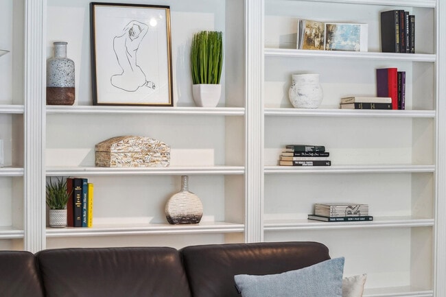 Building Photo - 3301 NE 16th St