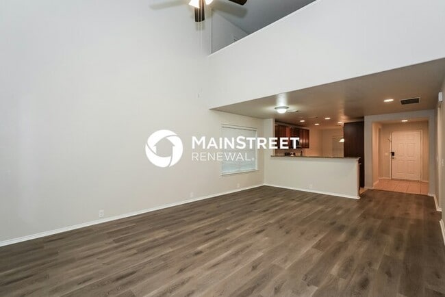Building Photo - 4 Bedroom Pet-Friendly Home in FORT WORTH, TX with Main Street Renewal