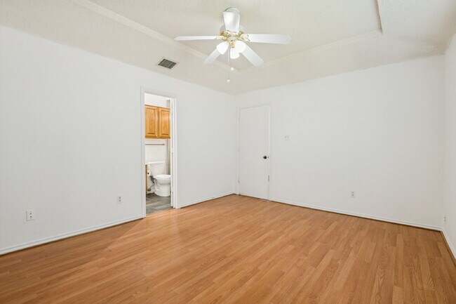 Building Photo - Charming 2BD Home in Far North Dallas