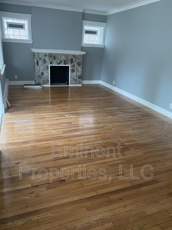 Building Photo - 7324 S Oglesby Ave