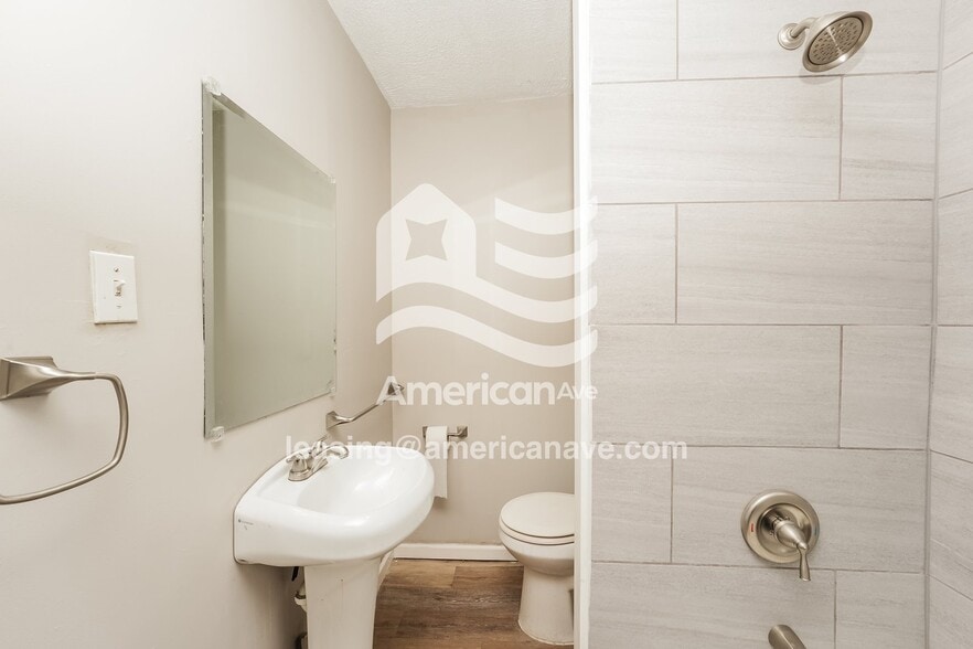 Building Photo - 336 Madison Ave