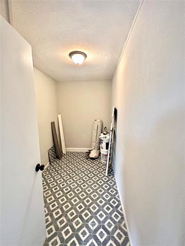 Building Photo - 1322 Shorecrest Dr