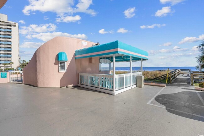 Building Photo - 202 70th Ave N