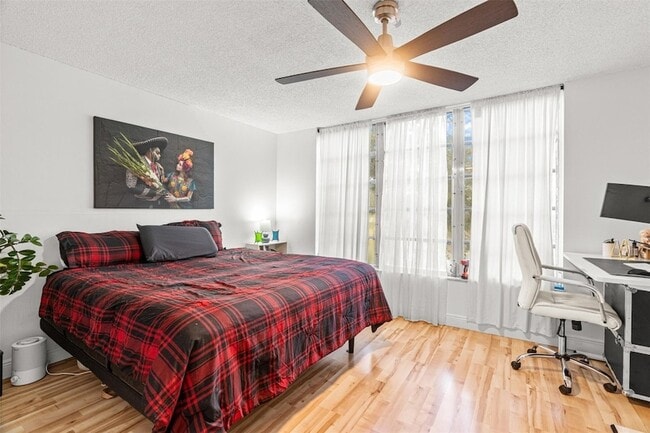 Building Photo - 3080 N Course Dr