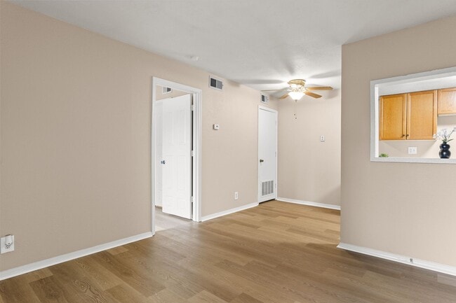 Interior Photo - Alexis Park Apartments