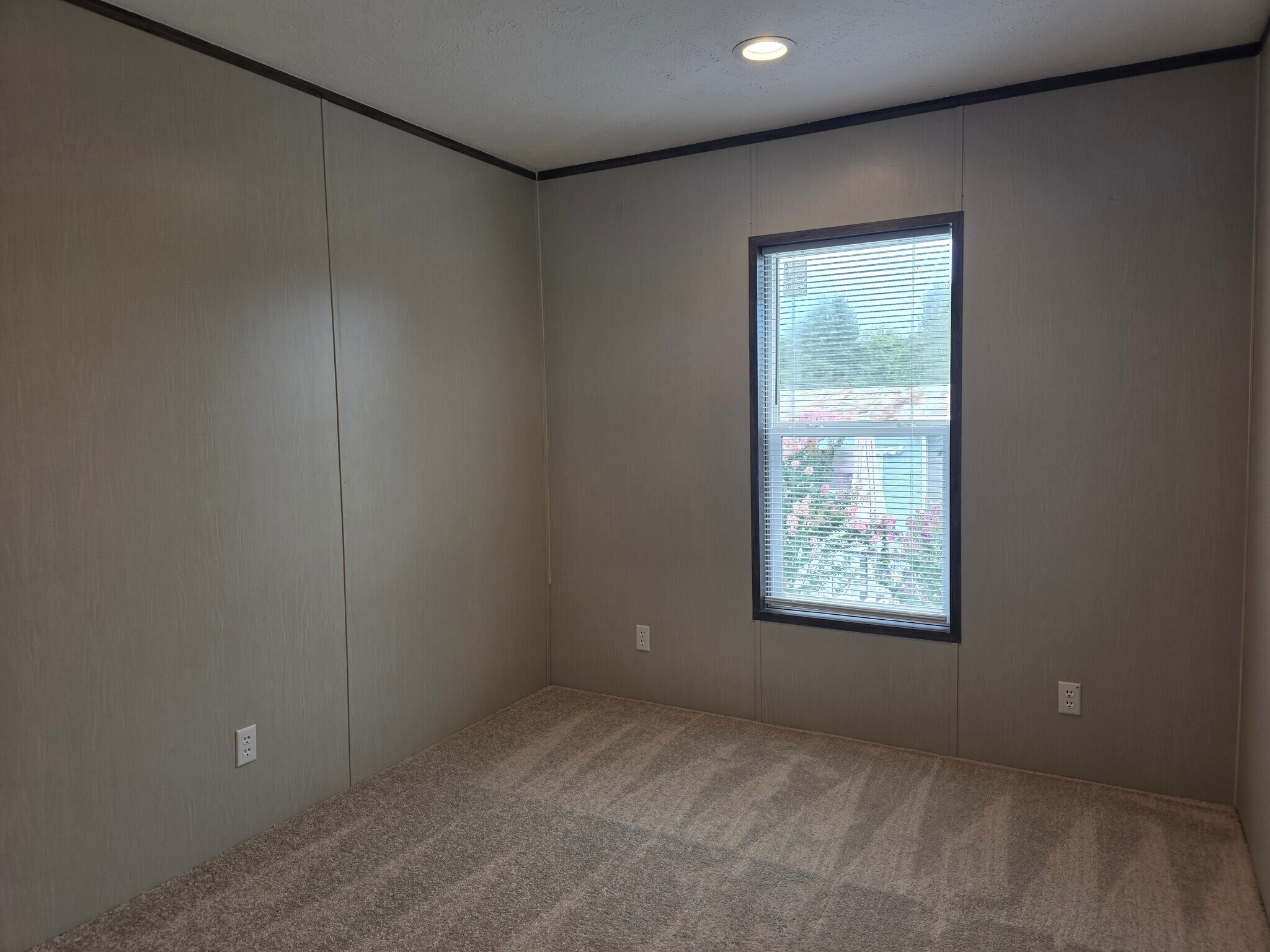 Building Photo - 4049 Trout Ln