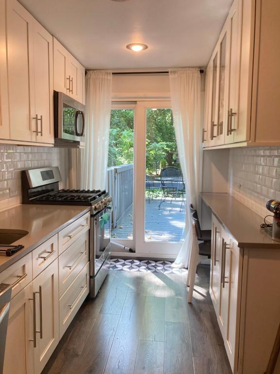 Building Photo - 2 bedroom in SUNNYSIDE NY 11104