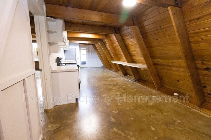 Building Photo - 3109 Ellis Ave