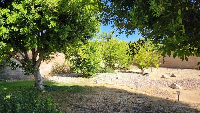 Building Photo - 754 Mira Grande