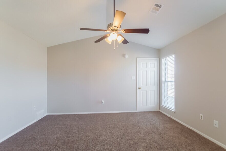 Building Photo - 7409 Dunbarton Dr