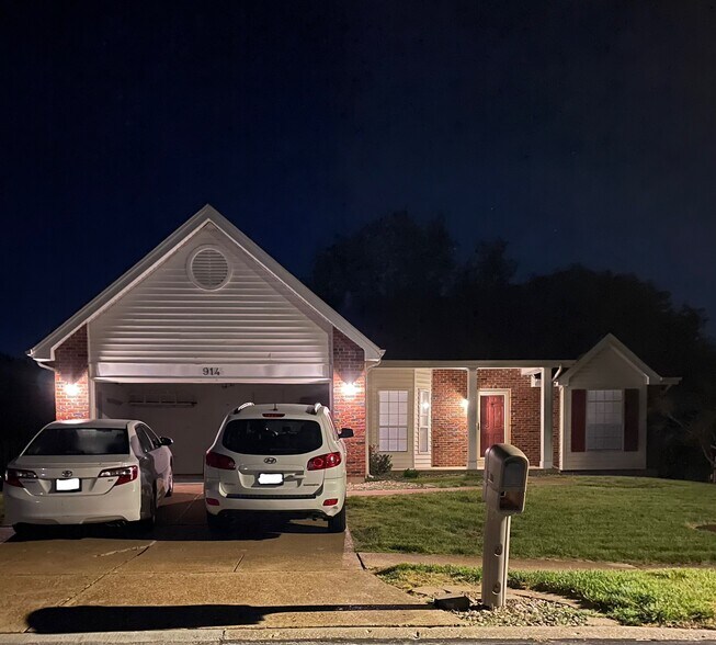 Primary Photo - 914 Shandra Dr