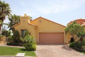 Building Photo - Elegant Fully Furnished Single Story Home