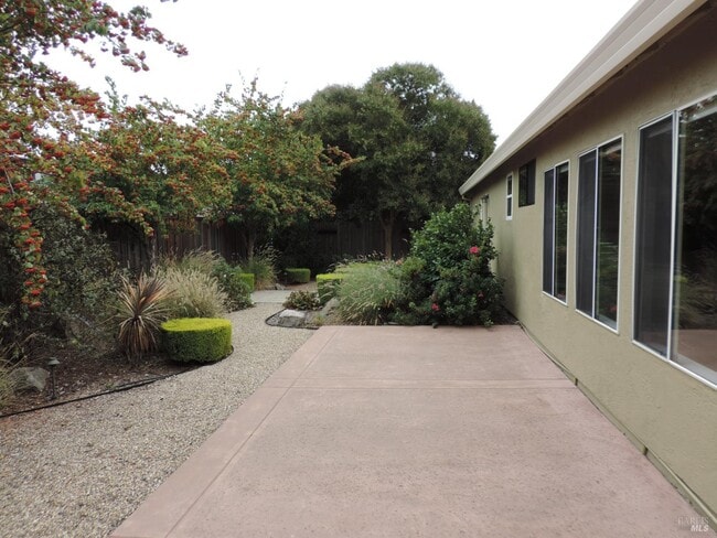 Building Photo - 4150 Manchester Dr