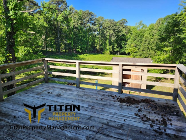 Building Photo - 3b/2b house