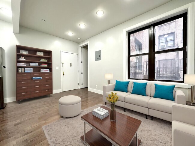 Floorplan - 17 Vermilyea Avenue