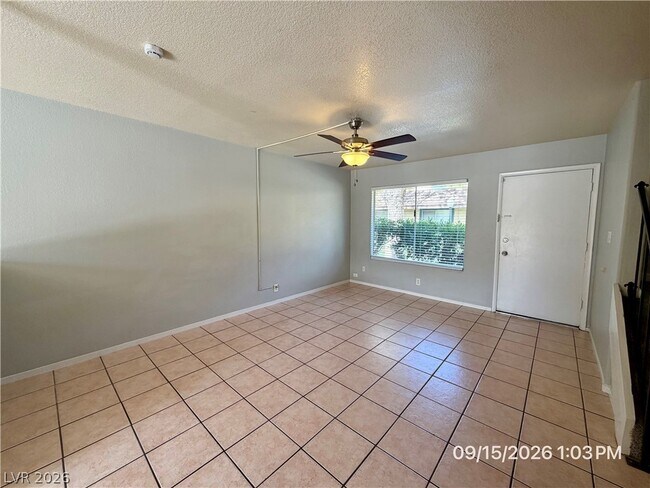 Building Photo - 6122 Meadow View Ln