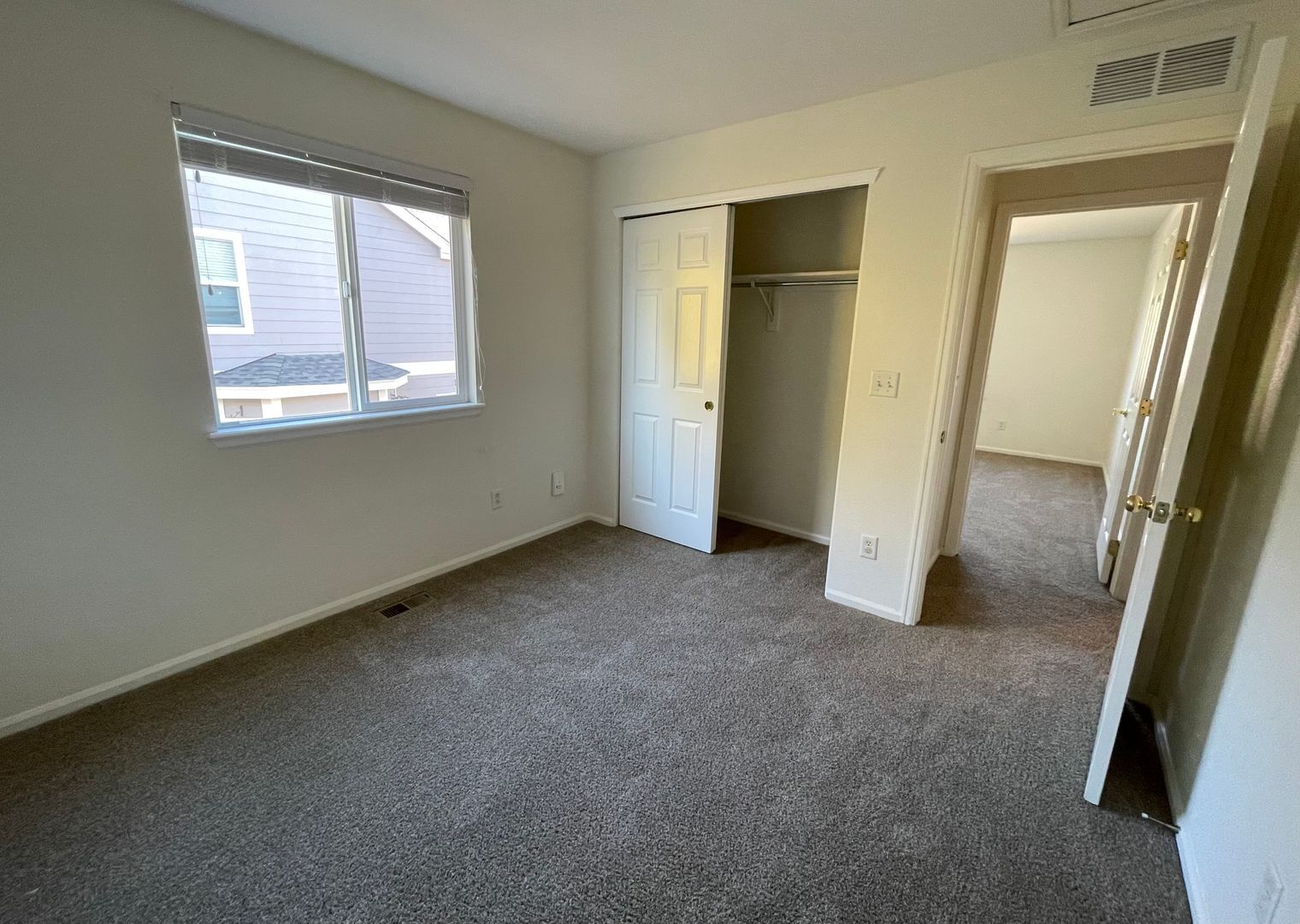 Building Photo - 1615 Red Mountain Dr