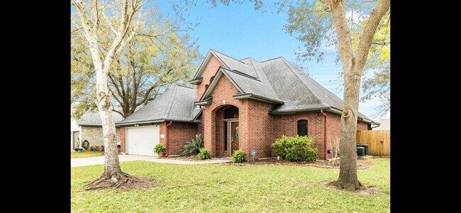 Building Photo - 112 Portulaca St