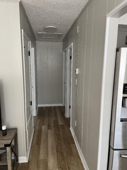 Building Photo - 830 Calhoun Ave