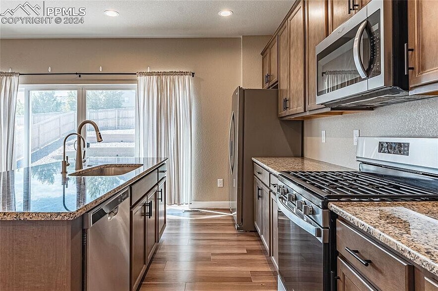 Building Photo - 4028 Ryedale Way