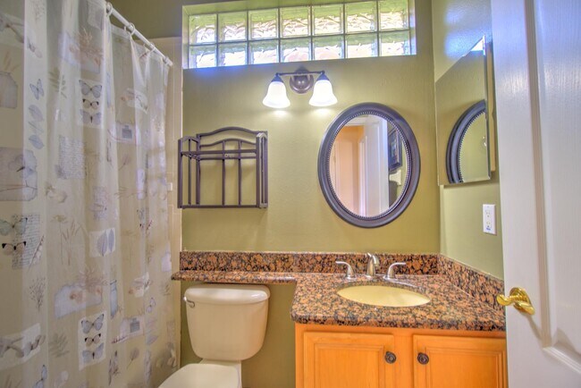 Building Photo - 1577 Cherry Ridge Dr