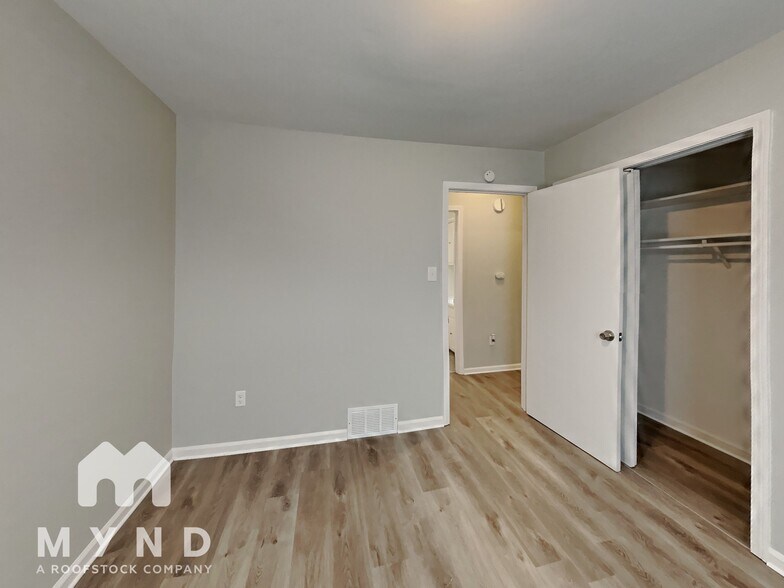 Building Photo - 3814 Silver Chalice Dr