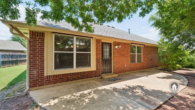 Building Photo - Modern Comfort in Deer Creek School District