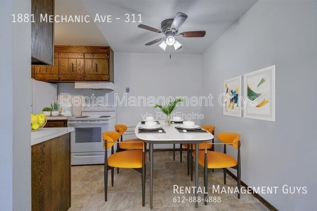 Building Photo - 1881 E Mechanic Ave