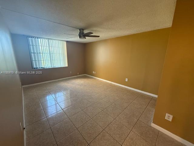 Building Photo - 10875 SW 112th Ave