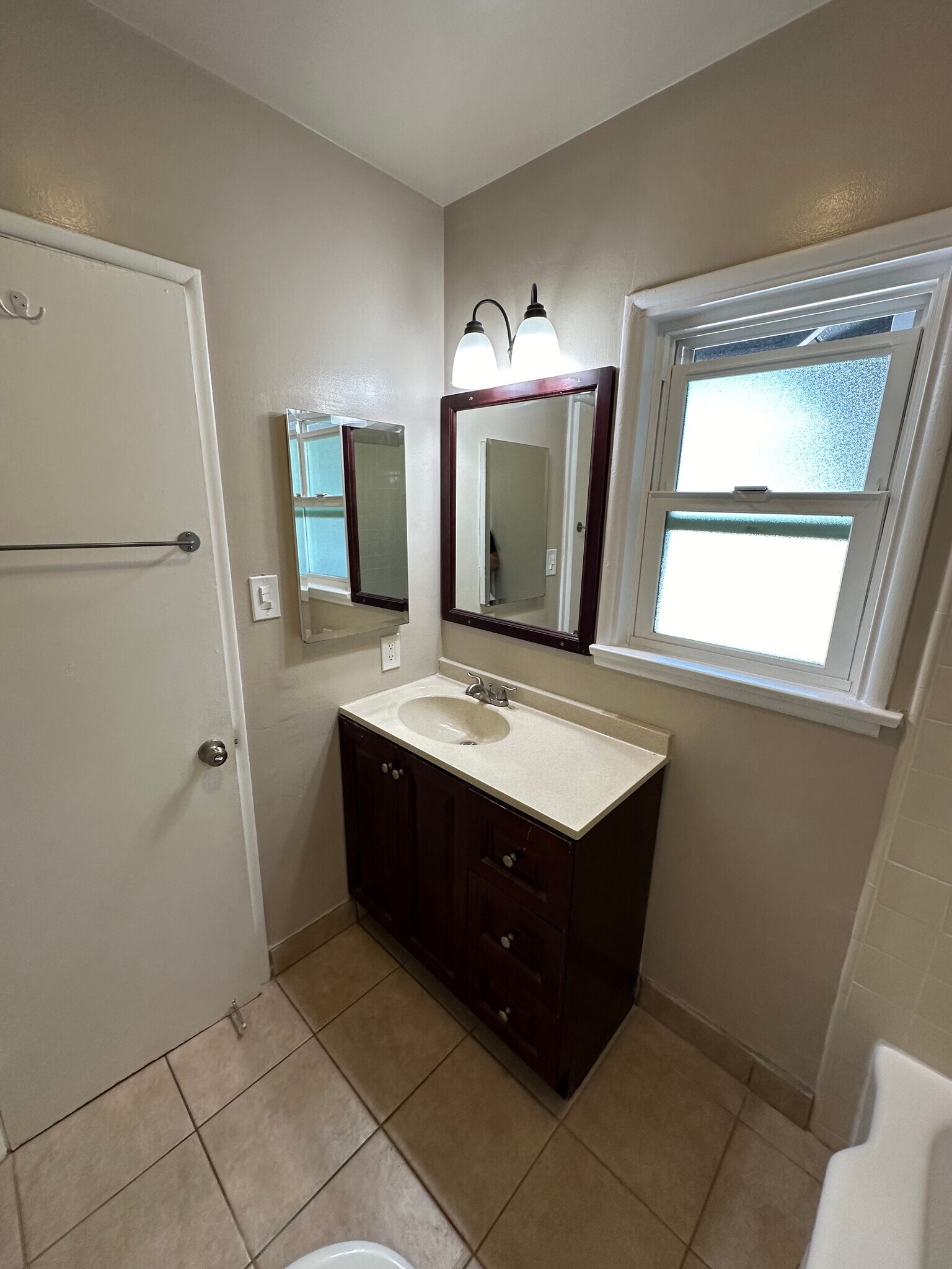 Building Photo - 5804 W 78th Pl