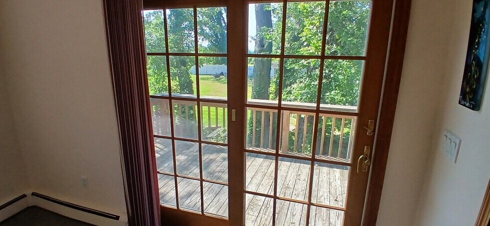 Upper Deck from Loft - 57 Brook St