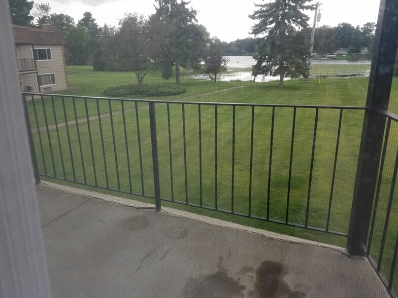 Building Photo - 2006 21 3/8 Street