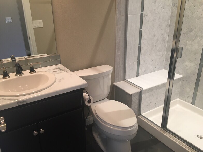 Building Photo - 7183 Jagged Rock Cir