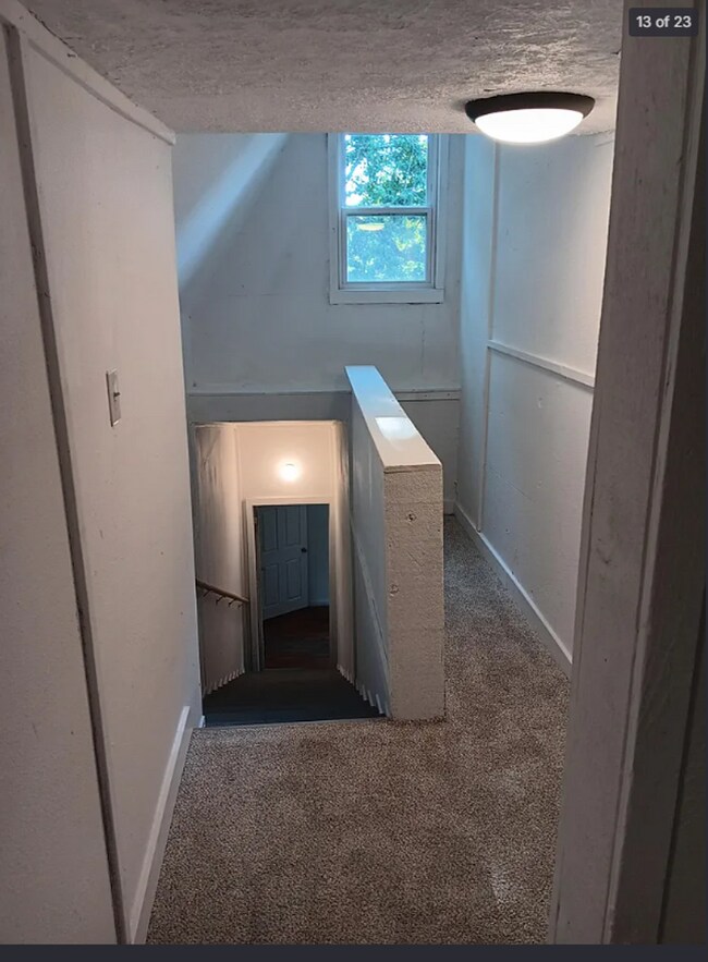 Building Photo - 4 Bedroom Home in the heart of Springfield